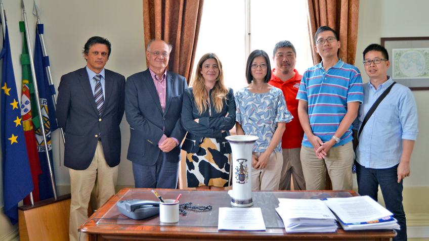 Presidente do Instituto de Estudos Europeus de Macau e Professores da Universidade de Macau visitam a Lusíada Norte - Porto