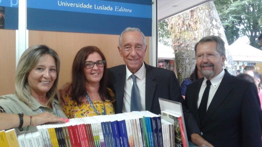 Presidente da República visita stand da Lusíada Editora