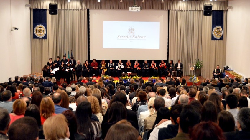 Sessão Solene de Entrega de Diplomas na Universidade Lusíada - Norte (Porto)