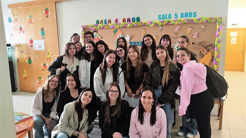 Estudantes de Psicologia visitam a AMAS